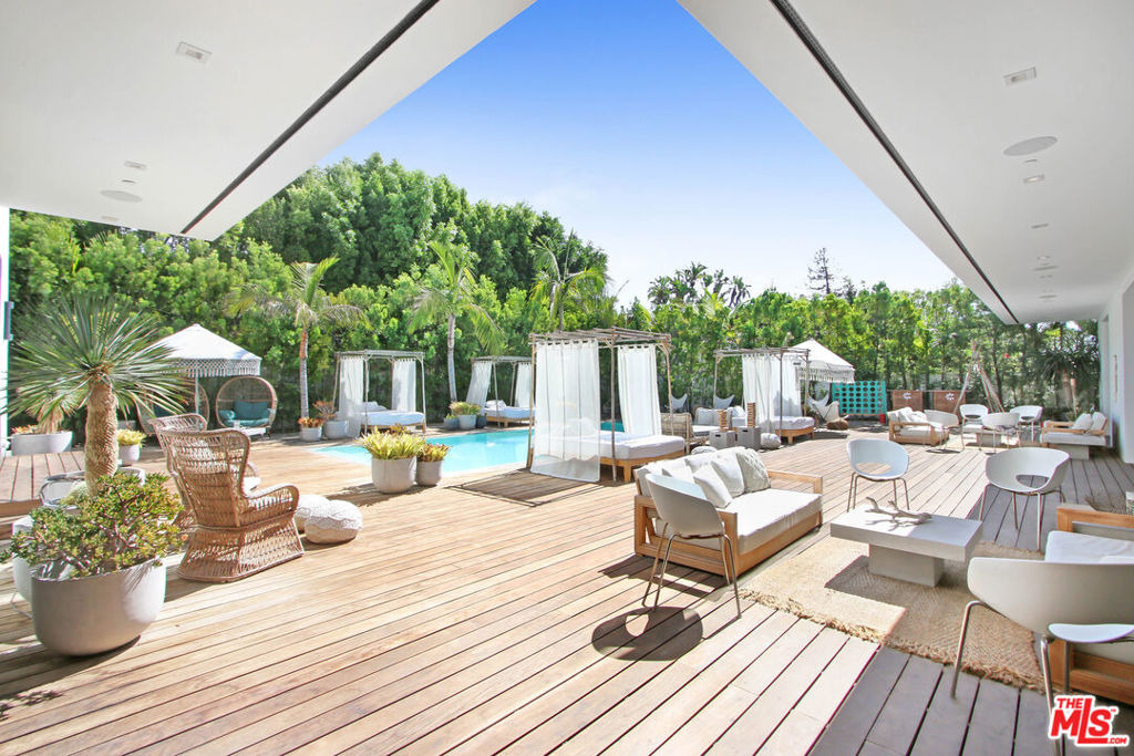 9570 Sunset Boulevard - Photo 32