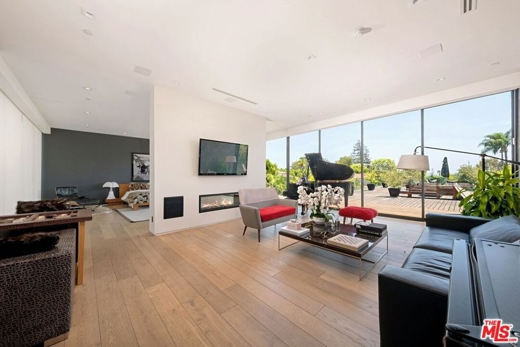 9570 Sunset Boulevard - Photo 15