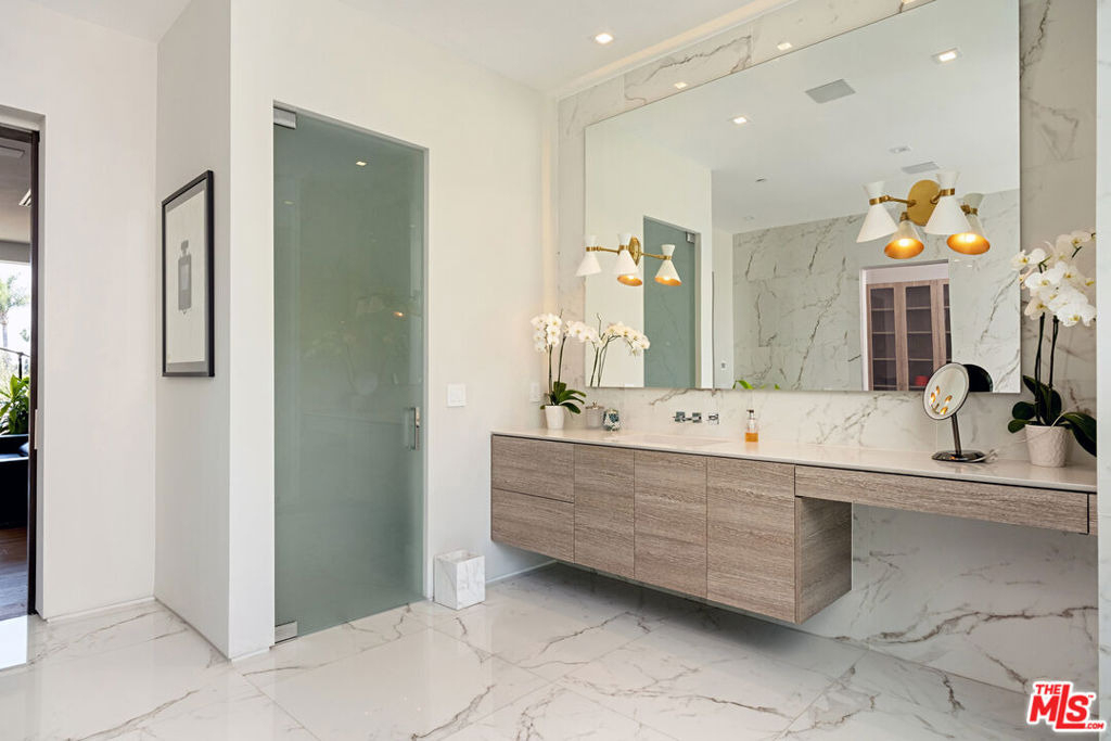 9570 Sunset Boulevard - Photo 19