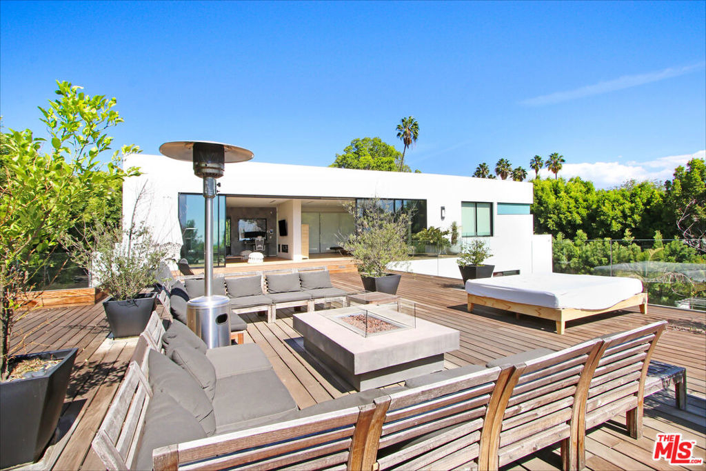 9570 Sunset Boulevard - Photo 39
