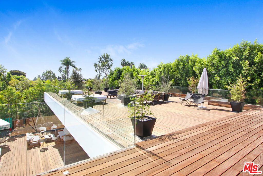 9570 Sunset Boulevard - Photo 38