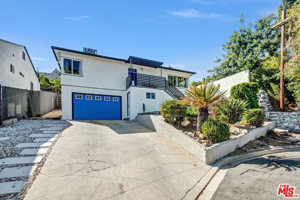 5183 Maison Avenue - Photo 0