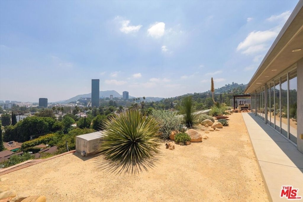 11001 Wrightwood Place - Photo 39