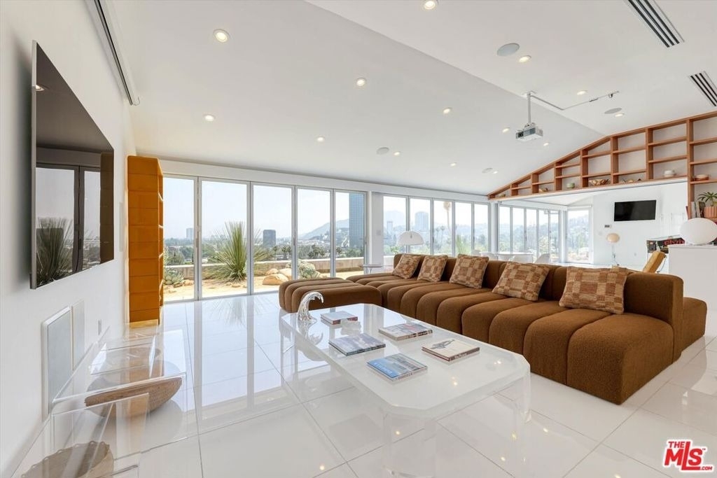 11001 Wrightwood Place - Photo 1