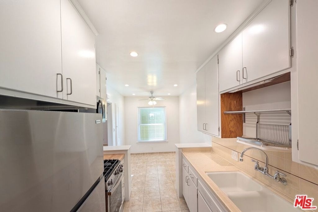 1128 Euclid Street - Photo 4