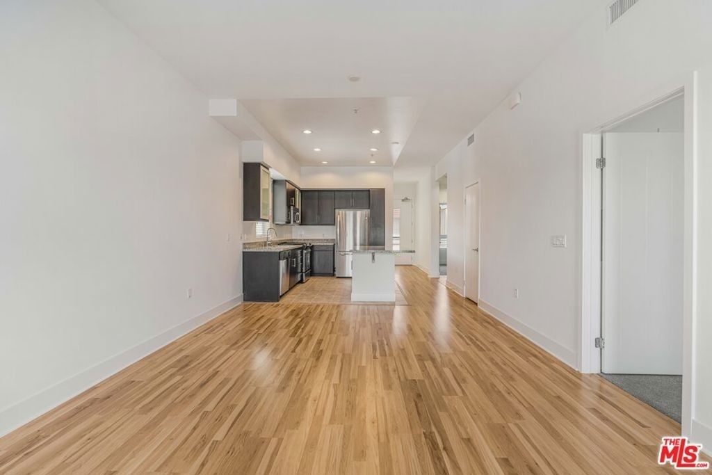 12920 Runway Road - Photo 18