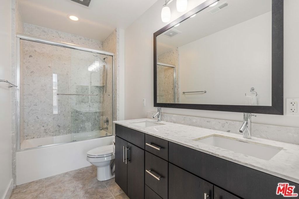 12920 Runway Road - Photo 24