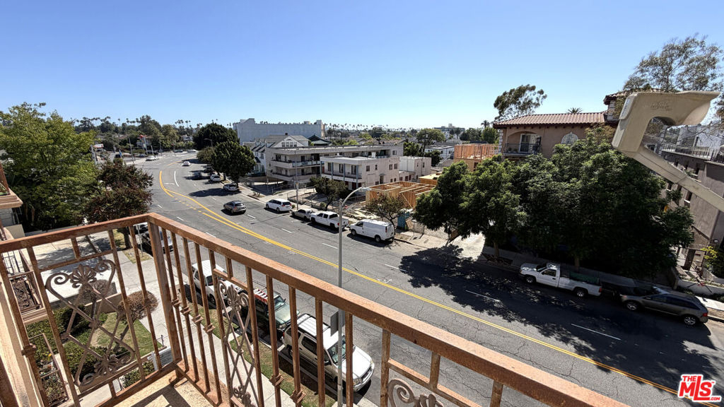 956 S Wilton Place - Photo 21