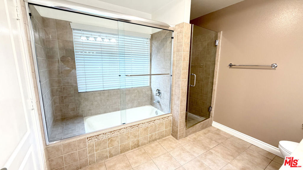 956 S Wilton Place - Photo 9