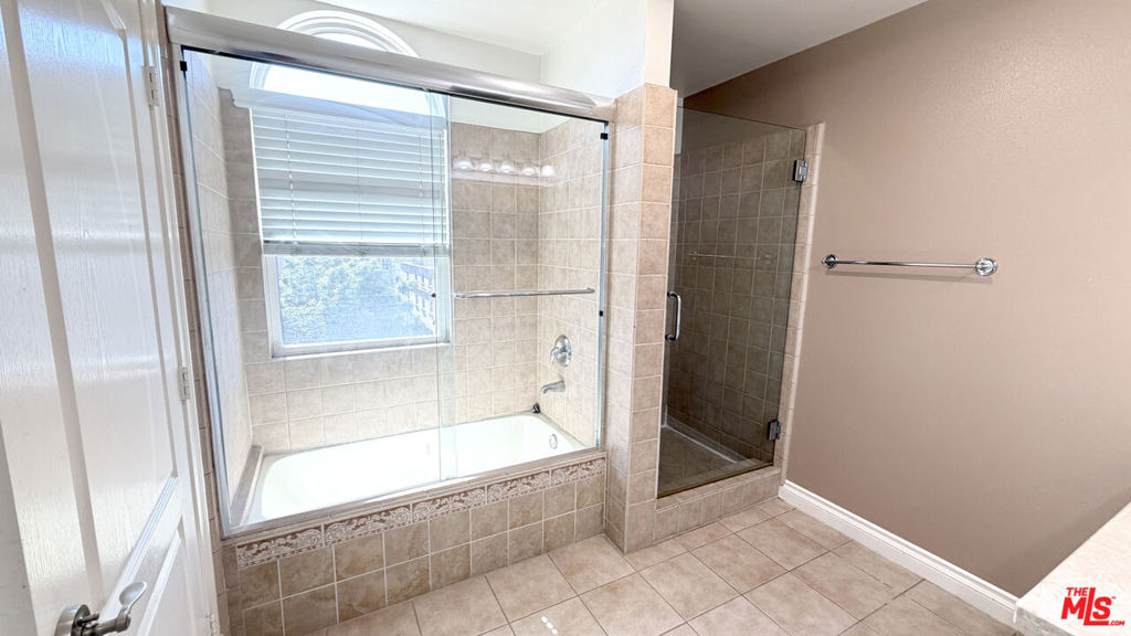 956 S Wilton Place - Photo 14