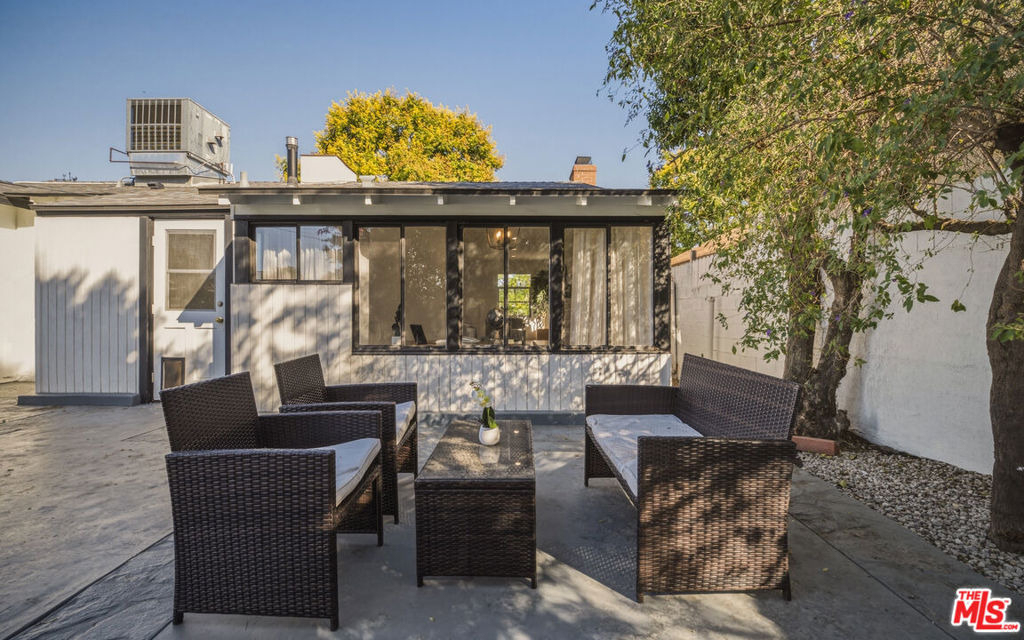 6251 Alcove Avenue - Photo 39