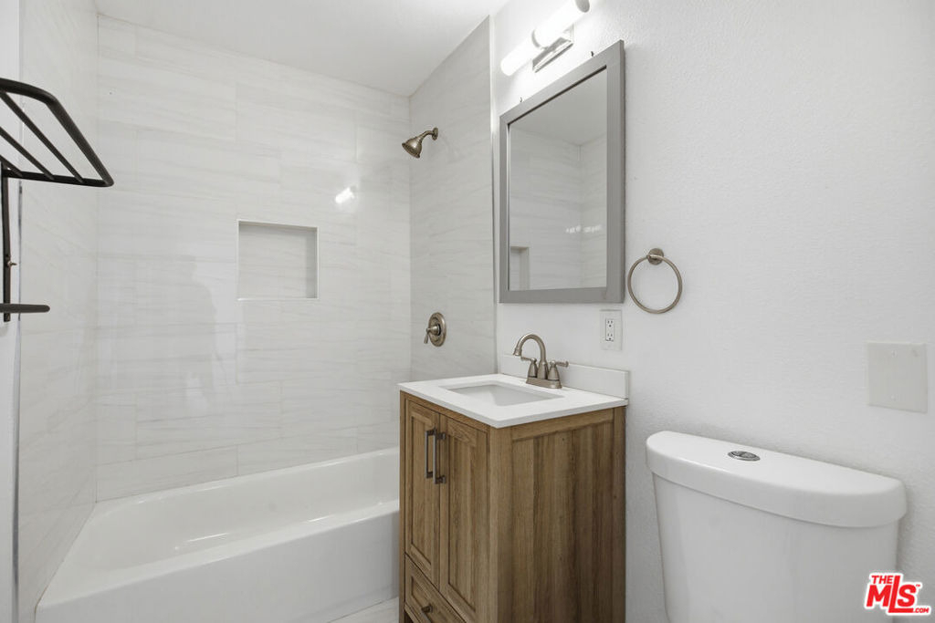 4221 W 166th Street - Photo 11