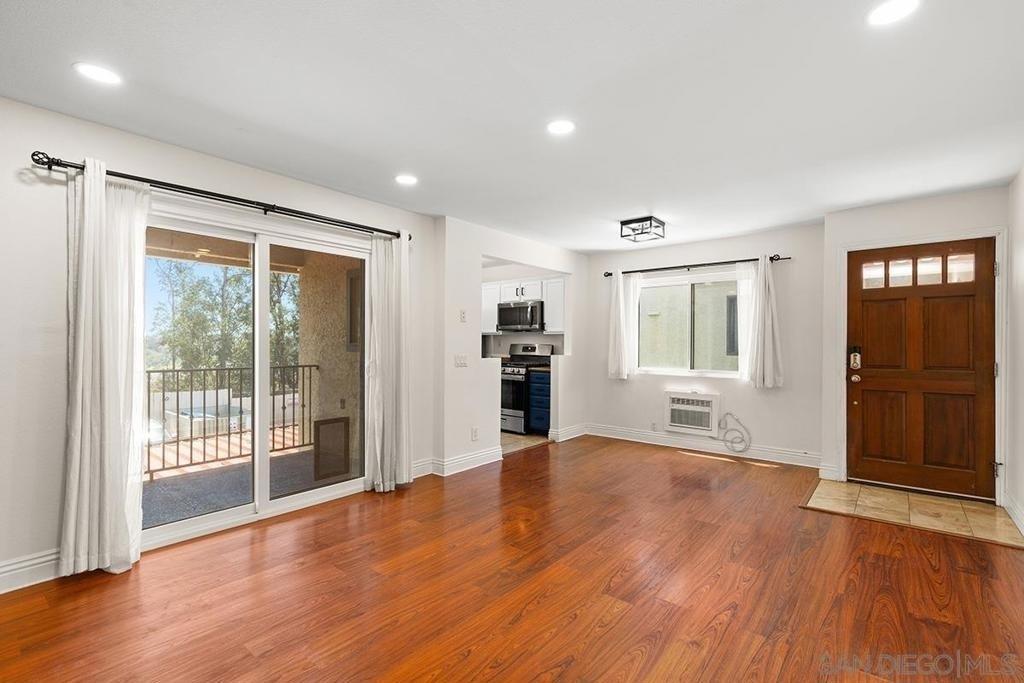 10158 Camino Ruiz - Photo 4