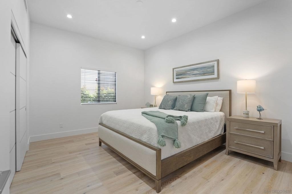 4386 Newport Ave - Photo 17
