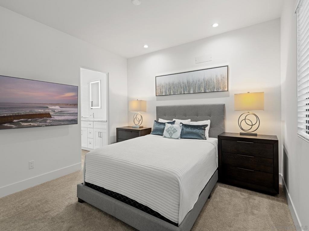 4386 Newport Ave - Photo 39