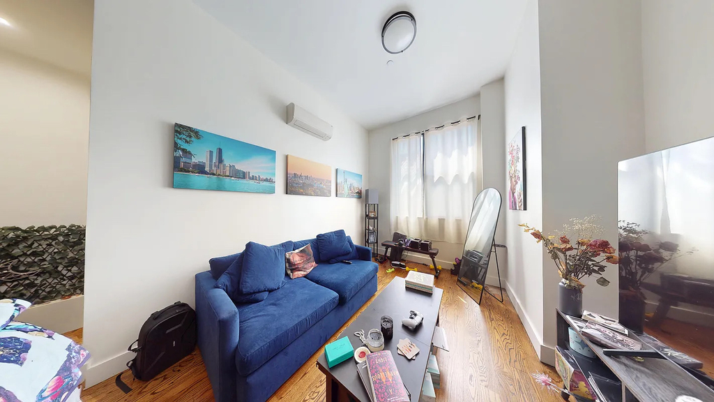 61 Malcolm X Boulevard - Photo 1