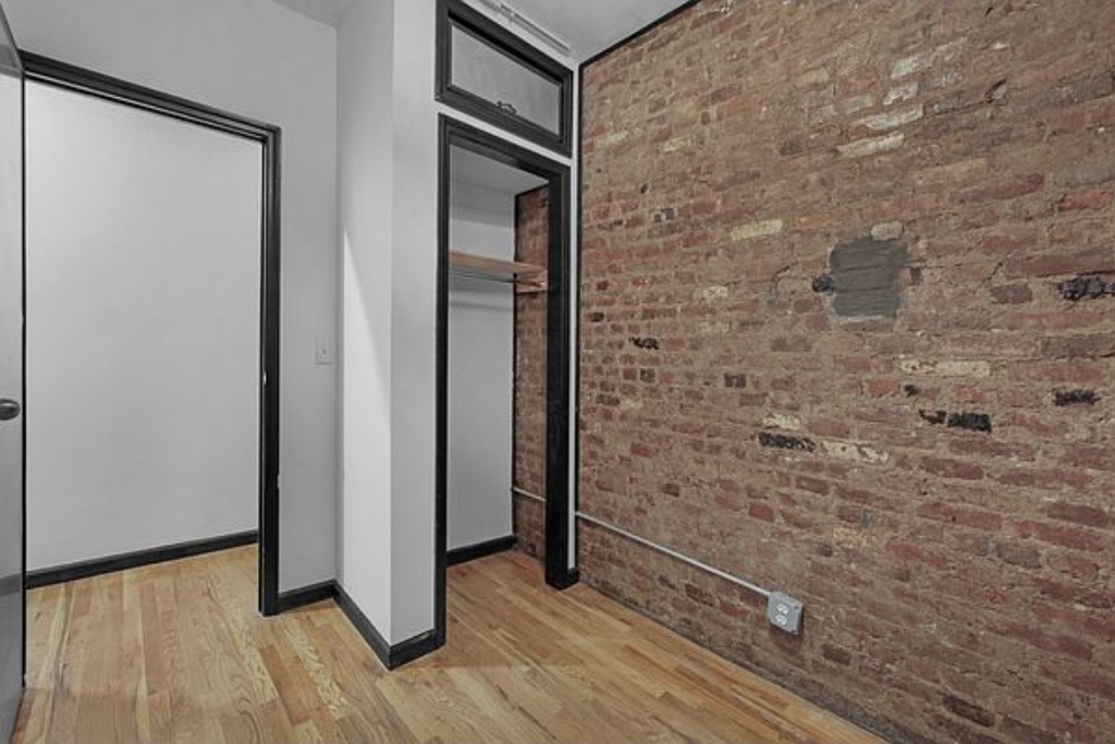 346 East 13th Street - Photo 7