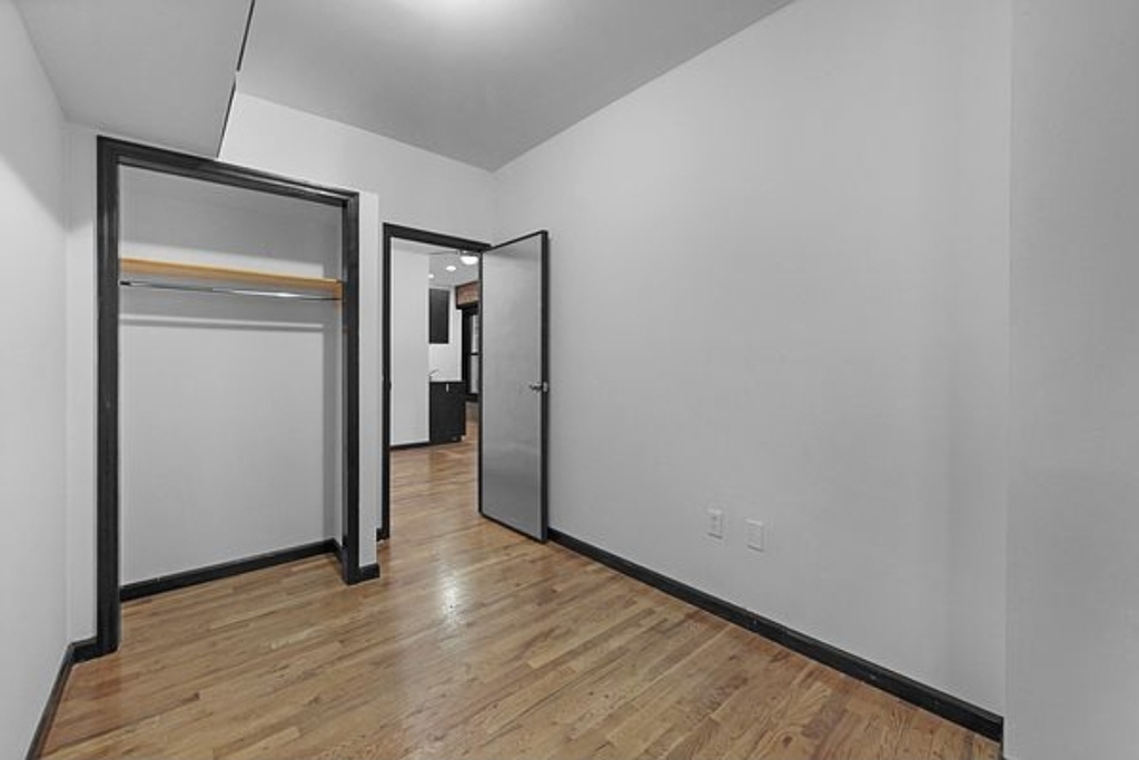 346 East 13th Street - Photo 9