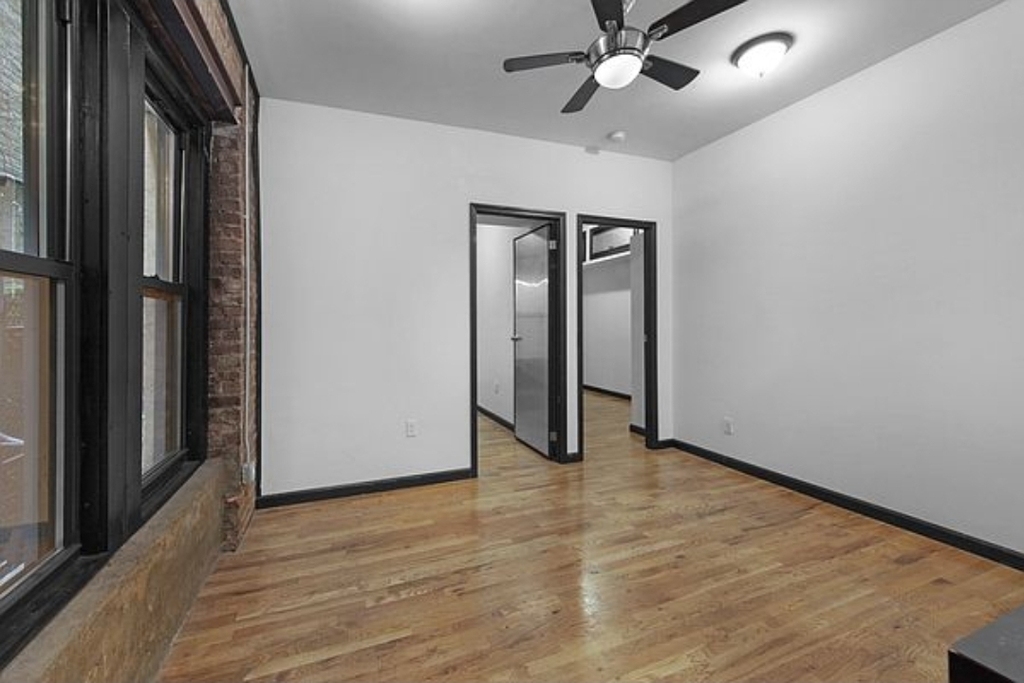 346 East 13th Street - Photo 3
