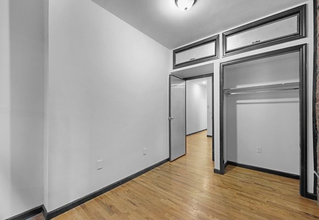 346 East 13th Street - Photo 5