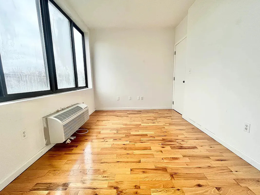 324 Melrose Street - Photo 6