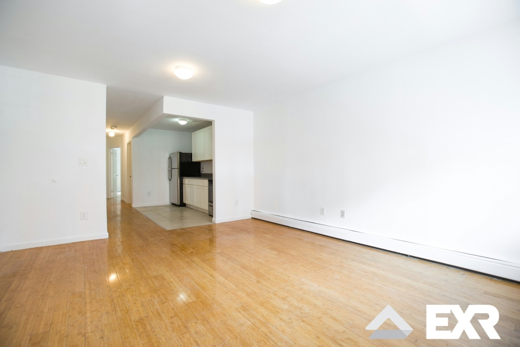 244 Mac Dougal Street - Photo 6