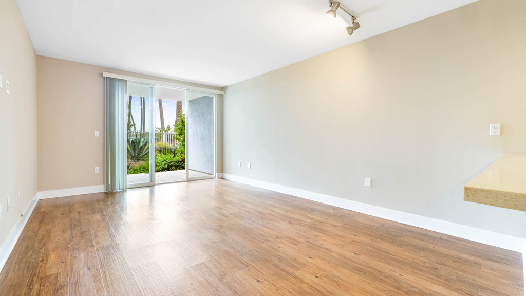 13900 Fiji Way - Photo 15