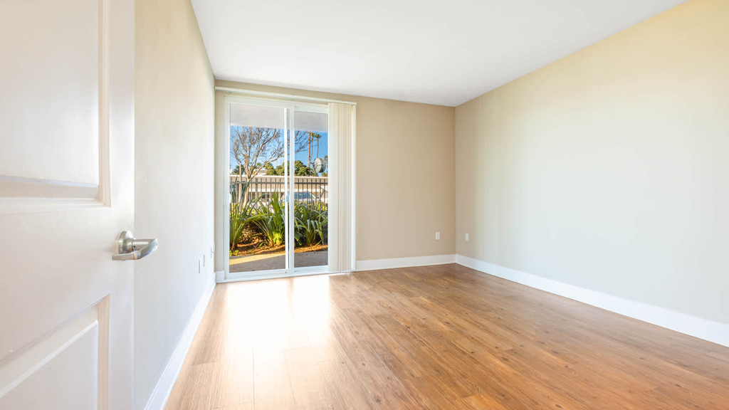 13900 Fiji Way - Photo 14