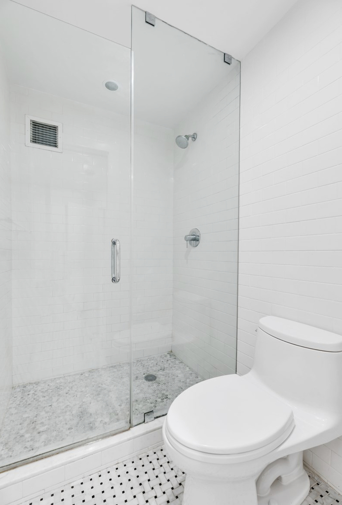 East 95th Street & 2nd ave - Photo 6