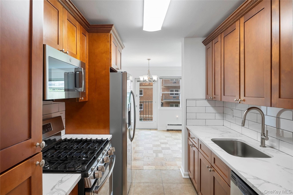 101 Gedney Street - Photo 3