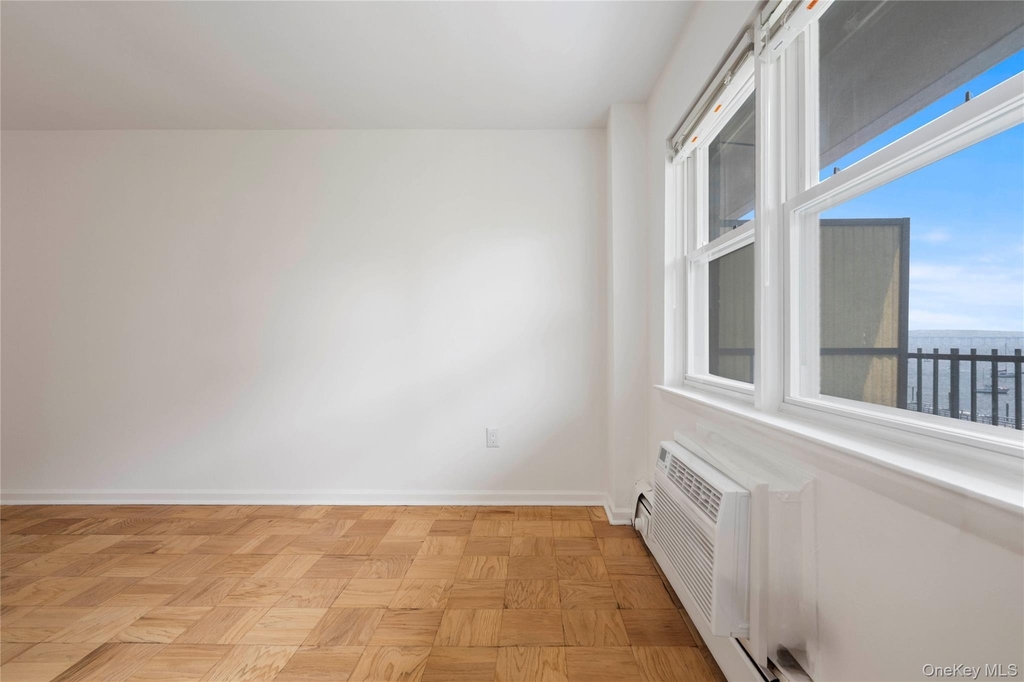 101 Gedney Street - Photo 4