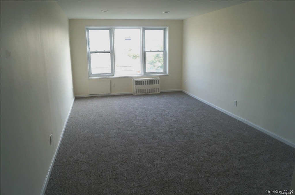 1 East Broadway - Photo 9