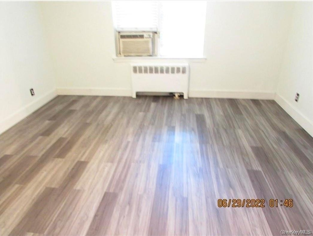 1531 Central Park Avenue - Photo 2