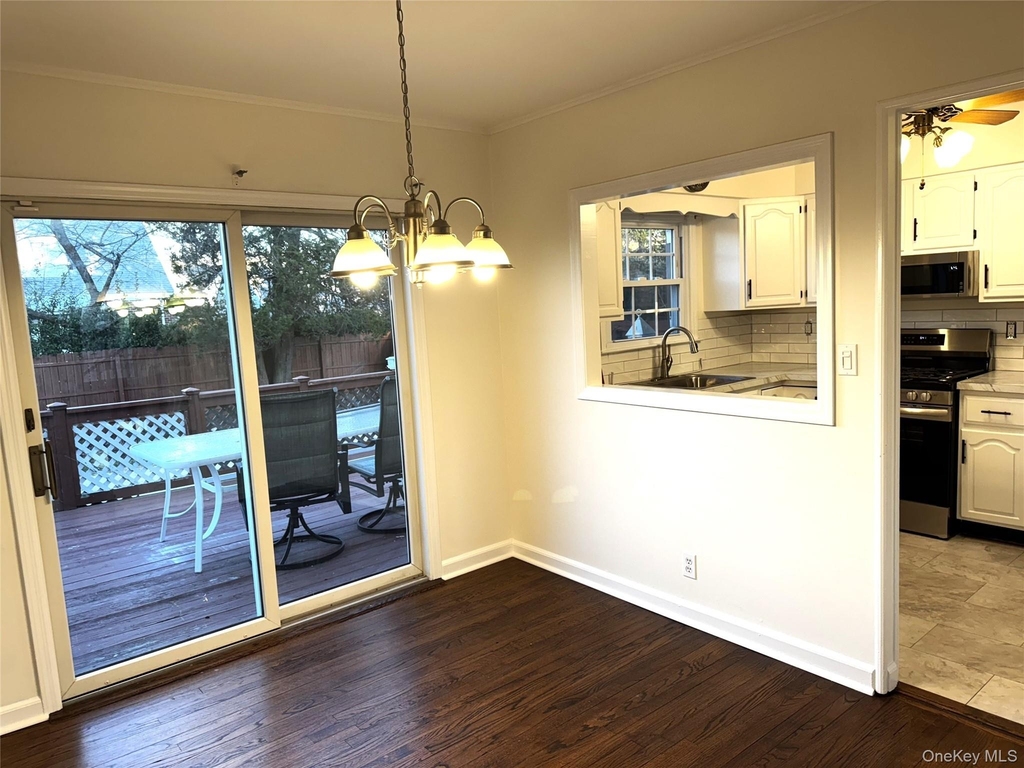 2365 Babylon Street - Photo 3