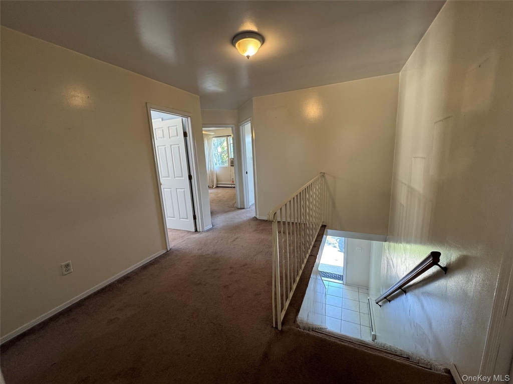 611 Peconic Avenue - Photo 8