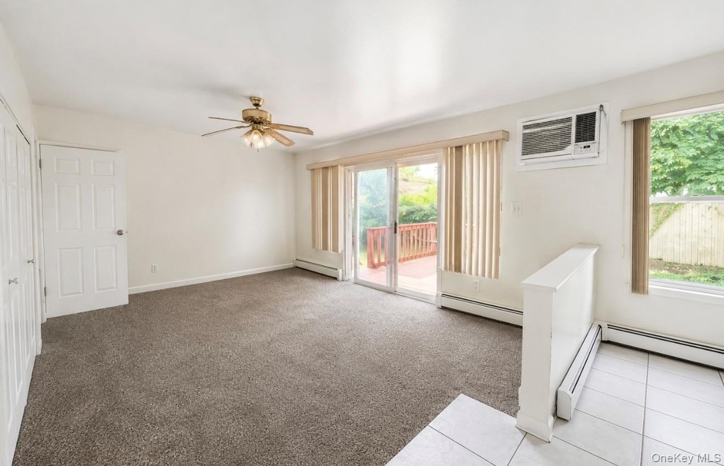 611 Peconic Avenue - Photo 4