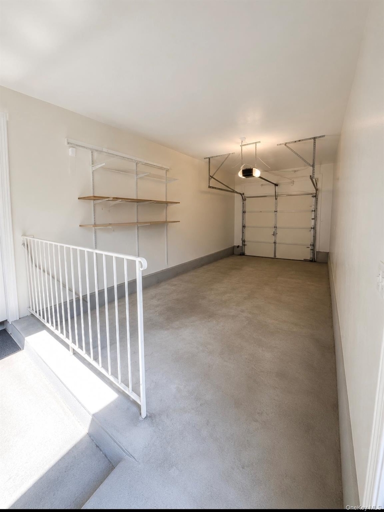 611 Peconic Avenue - Photo 5