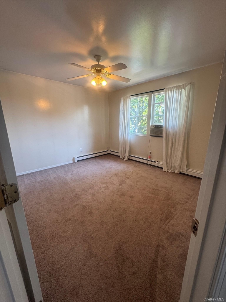 611 Peconic Avenue - Photo 6