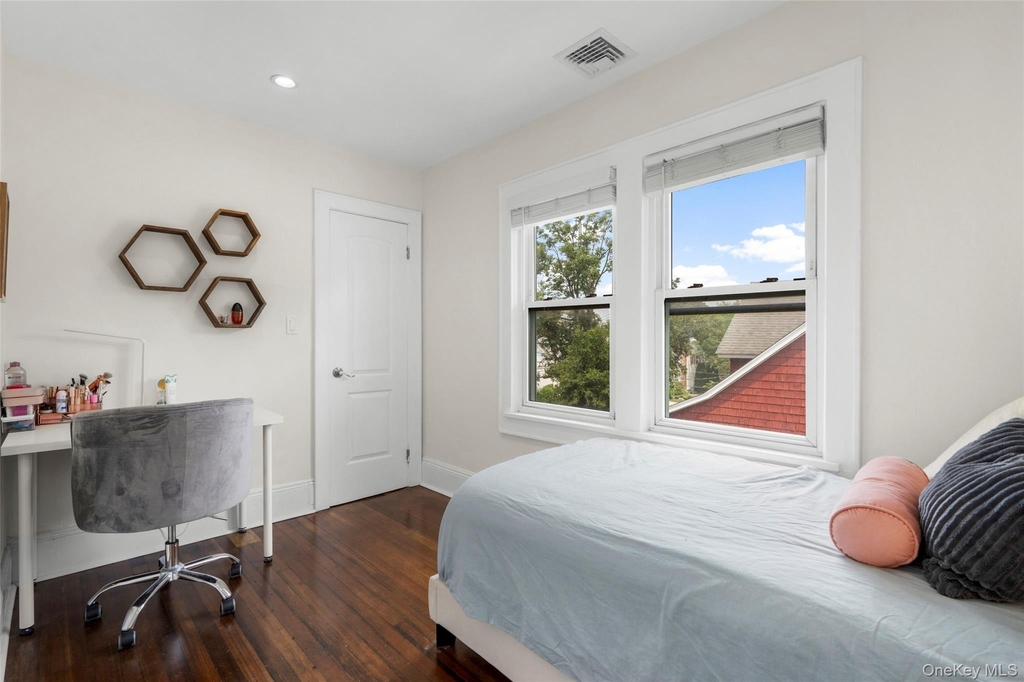 76 Chestnut Avenue - Photo 18