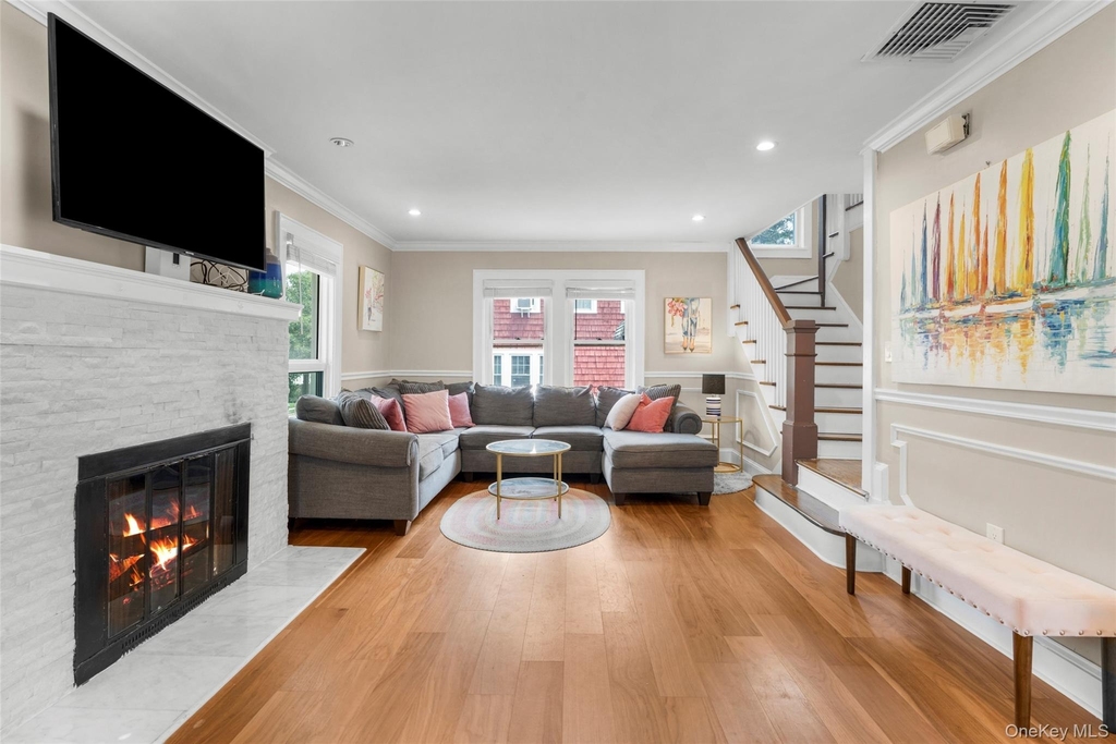 76 Chestnut Avenue - Photo 1