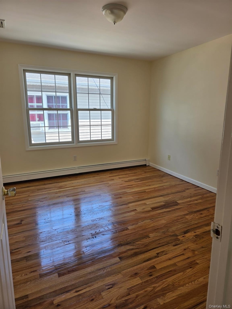 1319 Journal Avenue - Photo 5