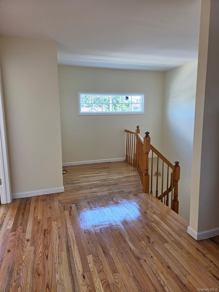 1319 Journal Avenue - Photo 7