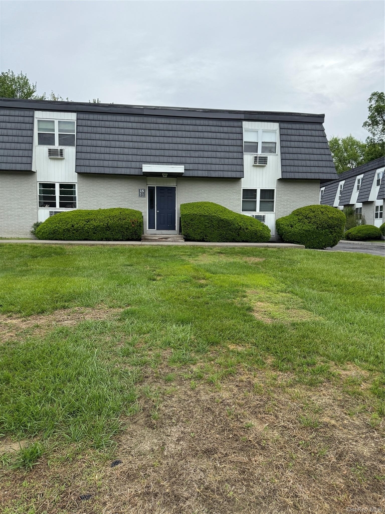 18 White Gate Drive - Photo 0