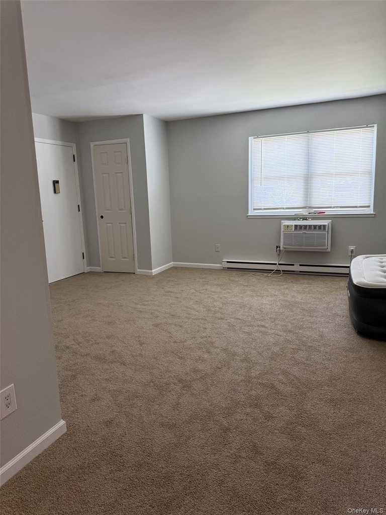 18 White Gate Drive - Photo 2