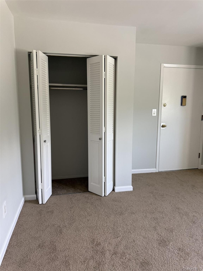 18 White Gate Drive - Photo 1