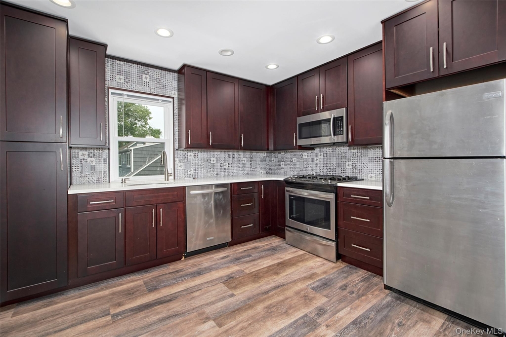 407 Union Avenue - Photo 2