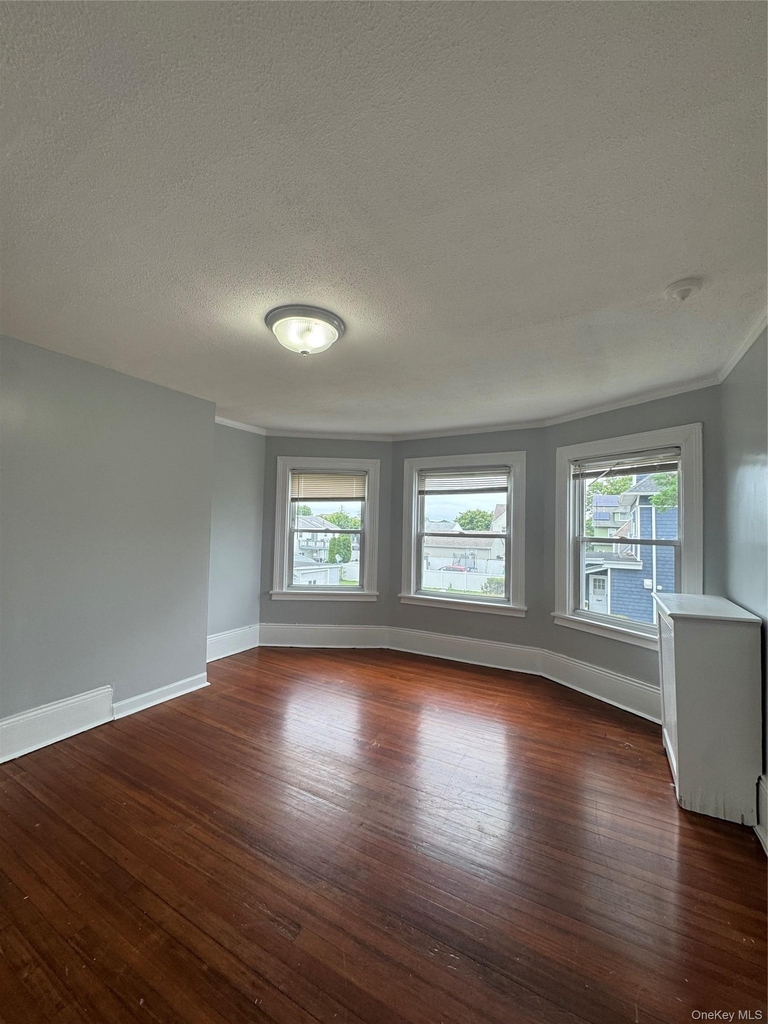 210 Elm Street - Photo 6