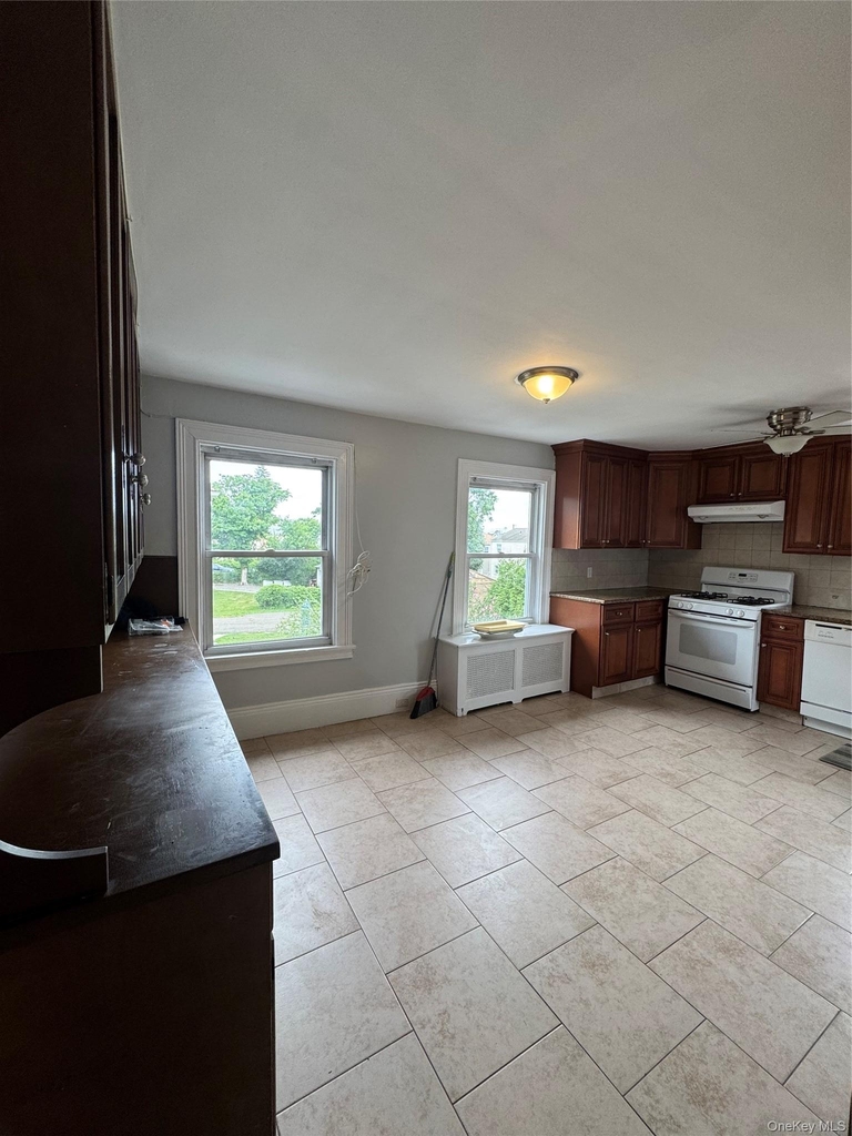 210 Elm Street - Photo 11