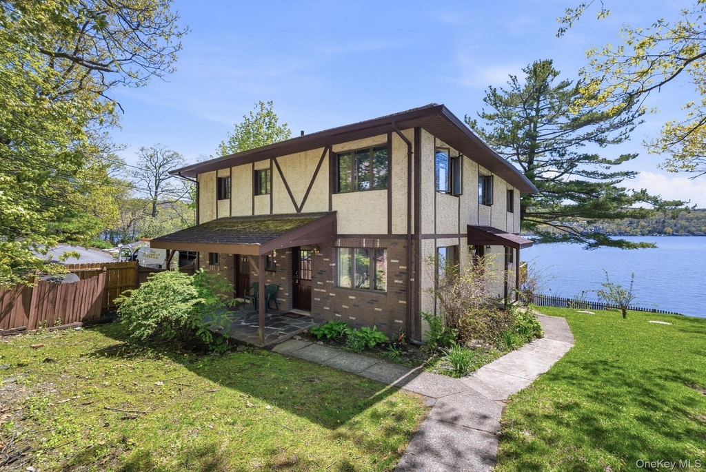 194 Jersey Avenue - Photo 0