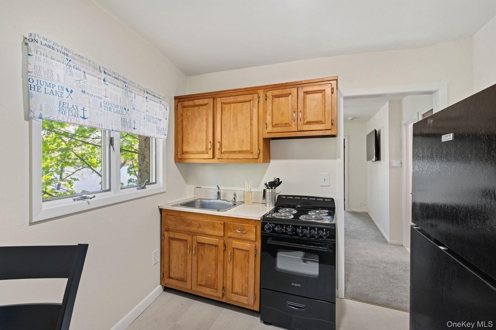 194 Jersey Avenue - Photo 2